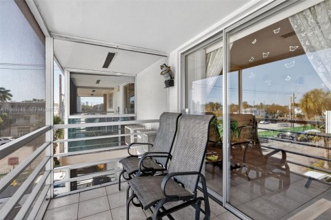 Купить кондоминиум в Майами, Флорида 1 спальня, 82.03м2, № 2025006 - фото 6