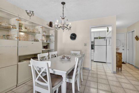 Купить кондоминиум в Майами, Флорида 1 спальня, 82.03м2, № 2025006 - фото 10