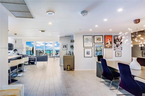 Copropriété à louer à Miami, Floride: 2 chambres, 139.35 m2 № 1821549 - photo 4
