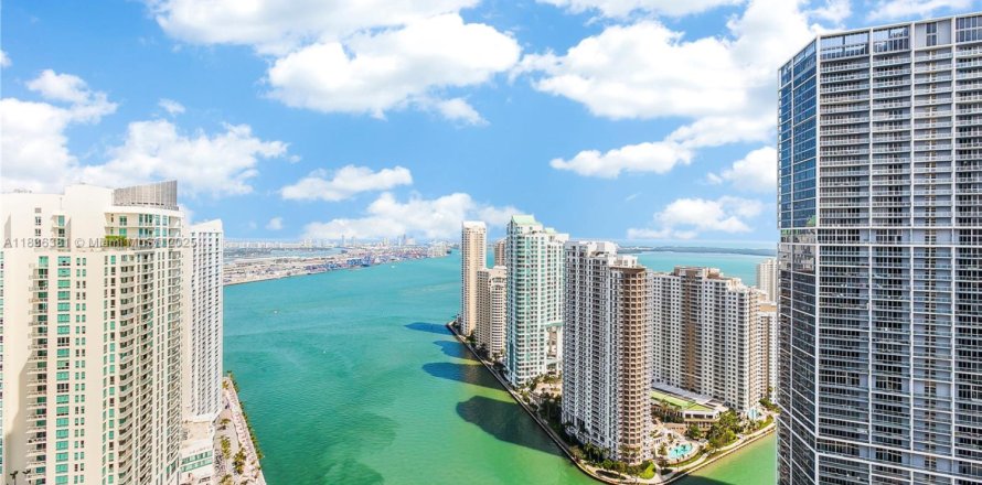 Condo à Miami, Floride, 2 chambres  № 1821549