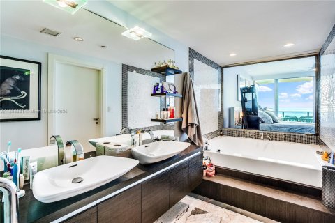 Copropriété à louer à Miami, Floride: 2 chambres, 139.35 m2 № 1821549 - photo 14