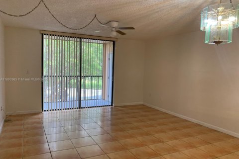 Copropriété à louer à Miami, Floride: 2 chambres, 89.65 m2 № 2042210 - photo 3