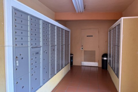 Copropriété à louer à Miami, Floride: 2 chambres, 89.65 m2 № 2042210 - photo 16