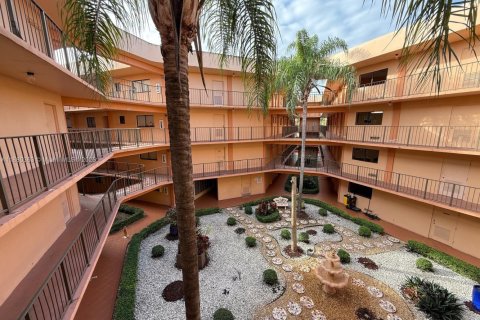 Condo à Miami, Floride, 2 chambres  № 2042210