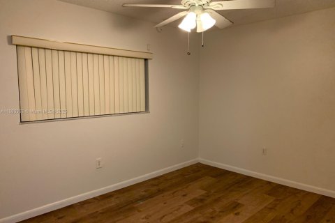 Copropriété à louer à Miami, Floride: 2 chambres, 89.65 m2 № 2042210 - photo 5