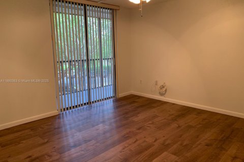 Copropriété à louer à Miami, Floride: 2 chambres, 89.65 m2 № 2042210 - photo 9