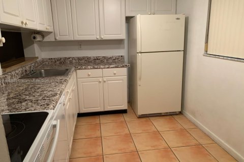 Copropriété à louer à Miami, Floride: 2 chambres, 89.65 m2 № 2042210 - photo 7