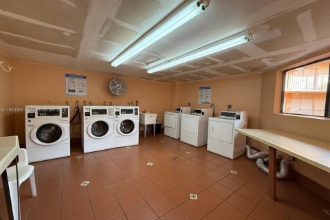 Copropriété à louer à Miami, Floride: 2 chambres, 89.65 m2 № 2042210 - photo 14