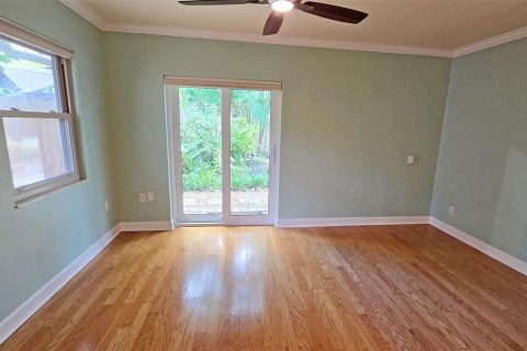 House in Sarasota, Florida 2 bedrooms, 149.02 sq.m. № 1642519 - photo 16