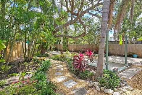 House in Sarasota, Florida 2 bedrooms, 149.02 sq.m. № 1642519 - photo 26