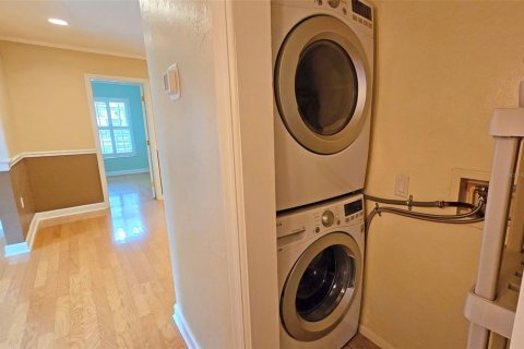 House in Sarasota, Florida 2 bedrooms, 149.02 sq.m. № 1642519 - photo 23