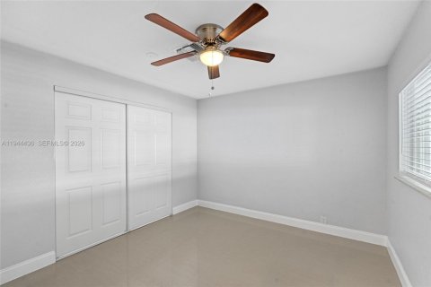 House in Fort Lauderdale, Florida 3 bedrooms, 117.52 sq.m. № 2001041 - photo 23
