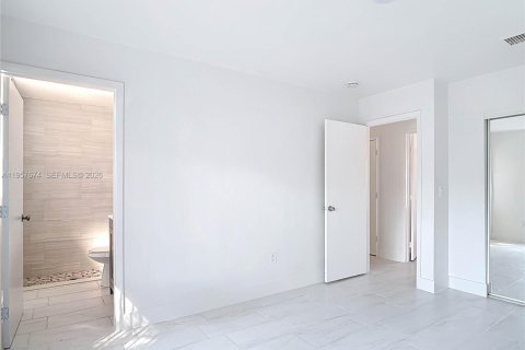 Villa ou maison à louer à North Port, Floride: 3 chambres, 124.49 m2 № 2153568 - photo 21