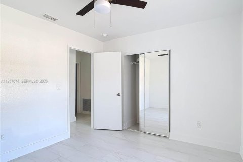 Villa ou maison à louer à North Port, Floride: 3 chambres, 124.49 m2 № 2153568 - photo 24