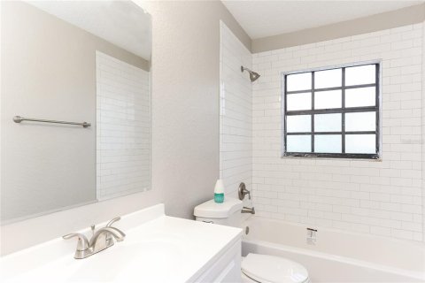 Снять в аренду виллу или дом в Сент-Питерсберг, Флорида 5 комнат, 103.86м2, № 1853858 - фото 14