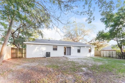 Снять в аренду виллу или дом в Сент-Питерсберг, Флорида 5 комнат, 103.86м2, № 1853858 - фото 15