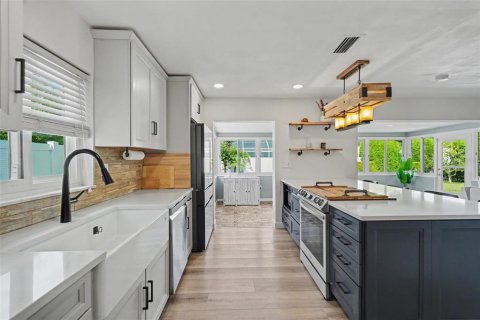 Villa ou maison à vendre à Clearwater, Floride: 3 chambres, 128.58 m2 № 2137779 - photo 6