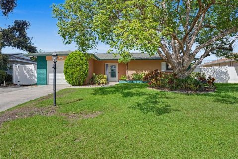 Villa ou maison à Clearwater, Floride 3 chambres, 128.58 m2 № 2137779