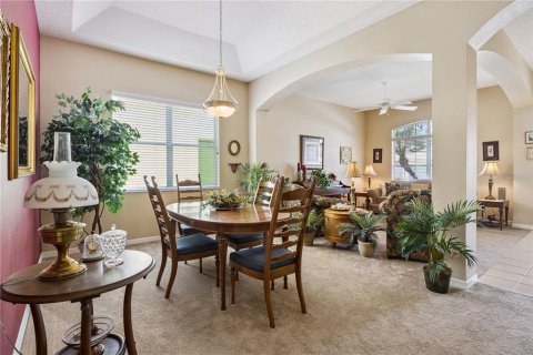 House in Leesburg, Florida 3 bedrooms, 176.24 sq.m. № 2277584 - photo 4
