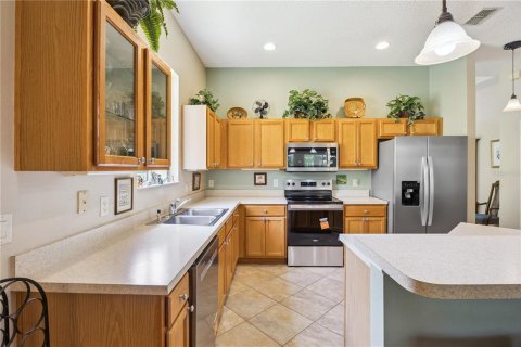 House in Leesburg, Florida 3 bedrooms, 176.24 sq.m. № 2277584 - photo 9