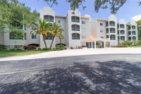 Condo in Sarasota, Florida, 2 bedrooms № 2156273 - photo 3