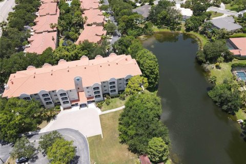 Condo in Sarasota, Florida, 2 bedrooms № 2156273 - photo 5