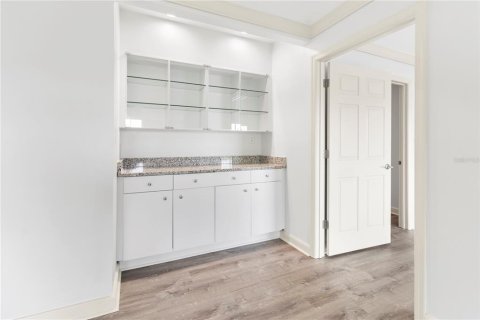 Condo in Sarasota, Florida, 2 bedrooms № 2156273 - photo 25