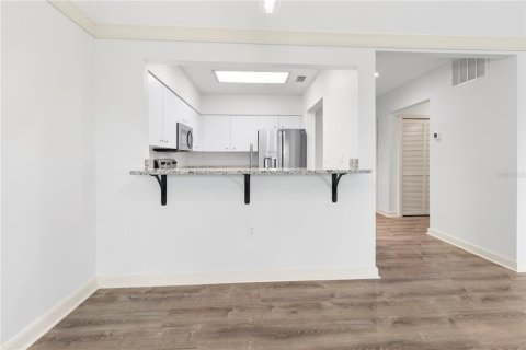 Condo in Sarasota, Florida, 2 bedrooms № 2156273 - photo 18