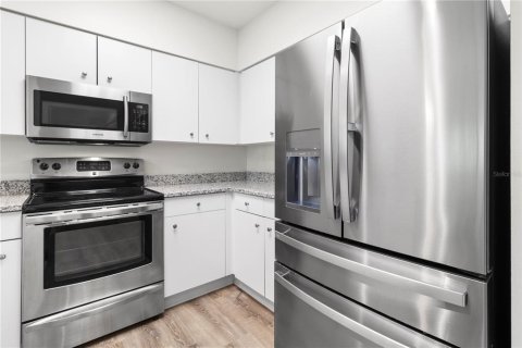 Condo in Sarasota, Florida, 2 bedrooms № 2156273 - photo 14