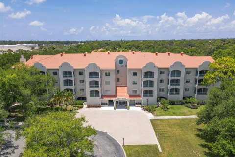 Condo in Sarasota, Florida, 2 bedrooms № 2156273 - photo 4