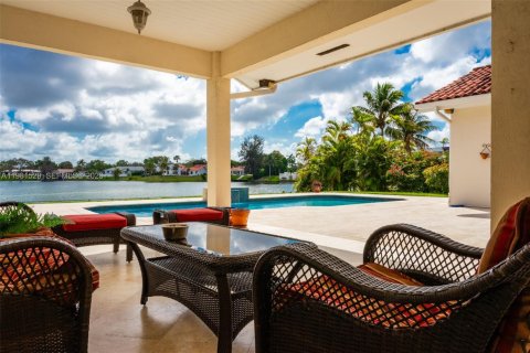 Villa ou maison à vendre à Miami, Floride: 5 chambres, 362.6 m2 № 2080383 - photo 28