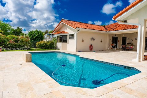 Villa ou maison à vendre à Miami, Floride: 5 chambres, 362.6 m2 № 2080383 - photo 25