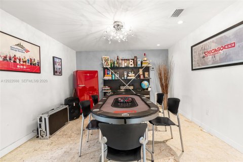 Villa ou maison à louer à Palmetto Bay, Floride: 5 chambres, 423.54 m2 № 2177275 - photo 11