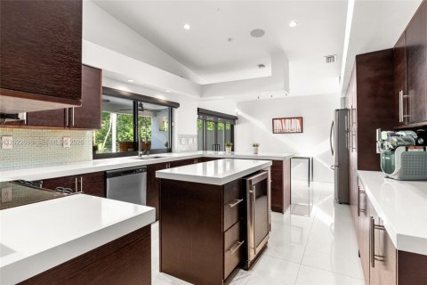 Villa ou maison à louer à Palmetto Bay, Floride: 5 chambres, 423.54 m2 № 2177275 - photo 9