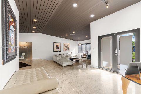 Villa ou maison à louer à Palmetto Bay, Floride: 5 chambres, 423.54 m2 № 2177275 - photo 5