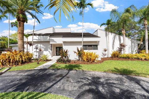 Villa ou maison à Palmetto Bay, Floride 5 chambres, 423.54 m2 № 2177275