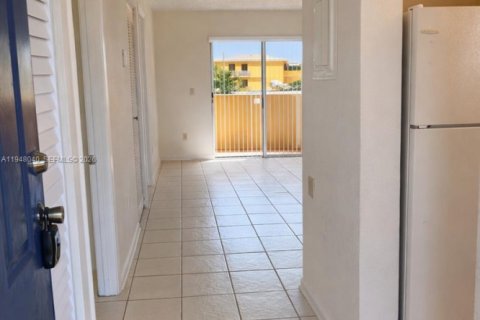 Снять в аренду кондоминиум в Майами, Флорида 1 спальня, 78.78м2, № 2004061 - фото 14