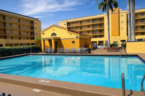 Снять в аренду кондоминиум в Майами, Флорида 1 спальня, 78.78м2, № 2004061 - фото 10