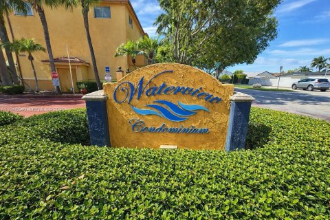 Кондоминиум с 1 спальней в Майами, Флорида № 2004061