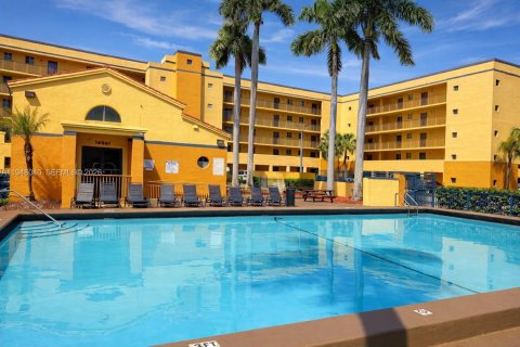 Снять в аренду кондоминиум в Майами, Флорида 1 спальня, 78.78м2, № 2004061 - фото 11