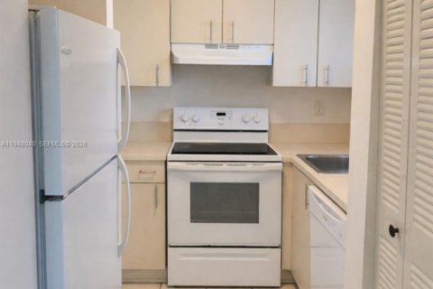 Снять в аренду кондоминиум в Майами, Флорида 1 спальня, 78.78м2, № 2004061 - фото 15