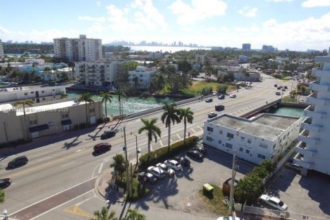 Commercial property in Miami Beach, Florida № 1973482 - photo 3