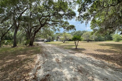 House in Oak Hill, Florida 3 bedrooms, 198.44 sq.m. № 1679131 - photo 8