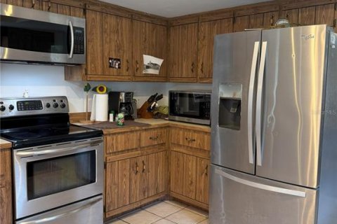 House in Oak Hill, Florida 3 bedrooms, 198.44 sq.m. № 1679131 - photo 13