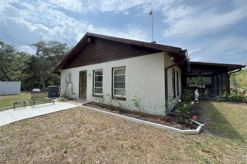 House in Oak Hill, Florida 3 bedrooms, 198.44 sq.m. № 1679131 - photo 12