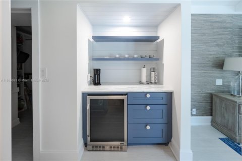 Купить виллу или дом в Бока-Ратон, Флорида 5 спален, 357.77м2, № 1923048 - фото 15