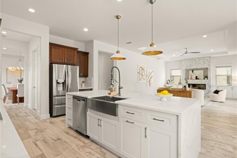 Casa en venta en Orlando, Florida, 5 dormitorios, 367.34 m2 № 1917165 - foto 10