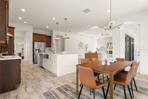 Casa en venta en Orlando, Florida, 5 dormitorios, 367.34 m2 № 1917165 - foto 12