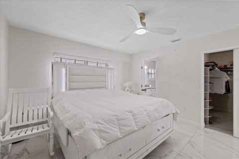 Villa ou maison à vendre à Tampa, Floride: 4 chambres, 199.18 m2 № 2156072 - photo 13