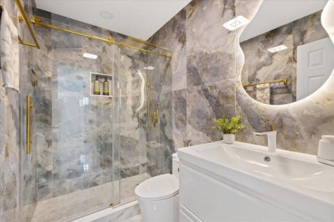 Villa ou maison à vendre à Tampa, Floride: 4 chambres, 199.18 m2 № 2156072 - photo 19